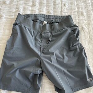ALO Men’s Yoga Light Gray Drawstring Shorts